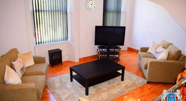 Luxury 2 Bed Serviced Apartment