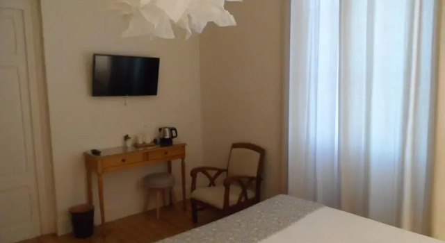 Standart çift kişilik oda Le Cercle
