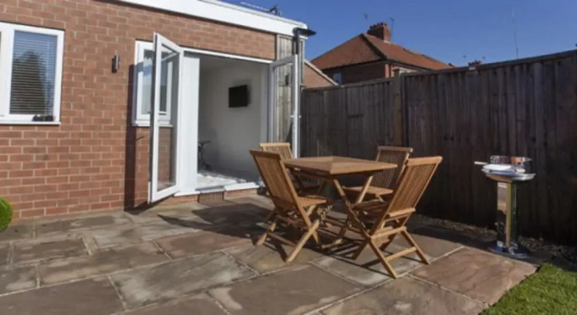 Whitehouse Apartments- Apartment B, Varaa Huoneisto Asunnot kohteessa Merseyside, Huoneisto