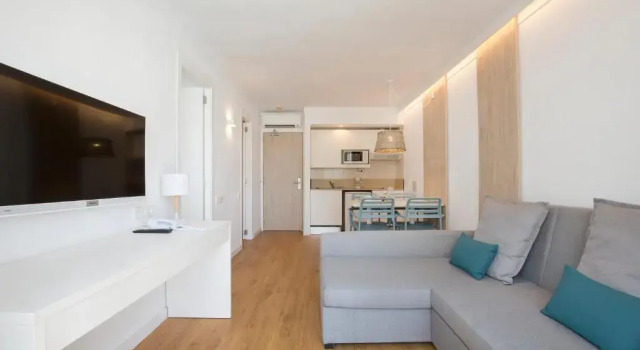 Апартаменты Deluxe Cabot Hobby Club Apartments
