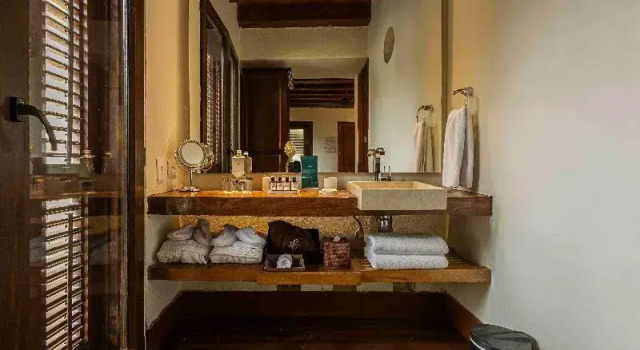 Двухместный номер Deluxe с балконом Ananda Hotel Boutique