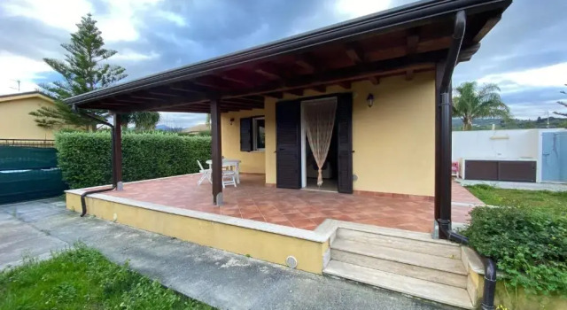 Villa indipendente le coccinelle beach mare piscina a 250 mt dal mare con servizio di piscina a 400 mt 12 k da Cefalu, Book Villa Hotels in Sicily with a Pool, Swimming Pool