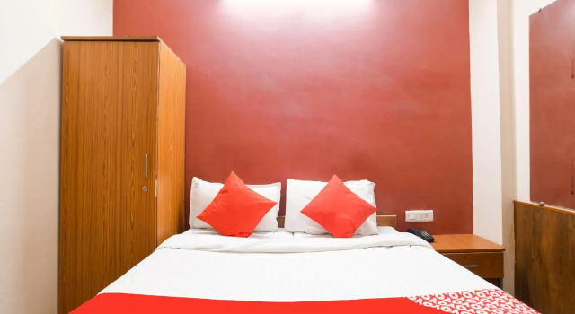 OYO 78494 Hotel Sudipti Resort, Забронировать Курортный отель Курортные отели Индаура, Курортный отель