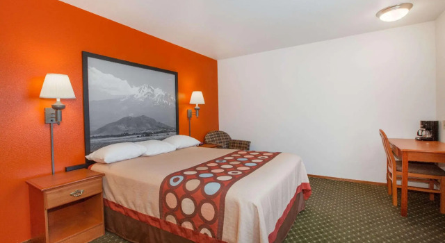 Двухместный номер Standard Super 8 by Wyndham Cloverdale Wine Country