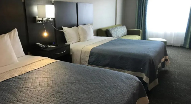 Четырёхместный люкс Days Inn & Suites by Wyndham East Flagstaff