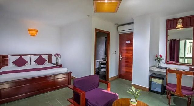 Двухместный номер Standard с балконом A Z Hotel Phnom Penh