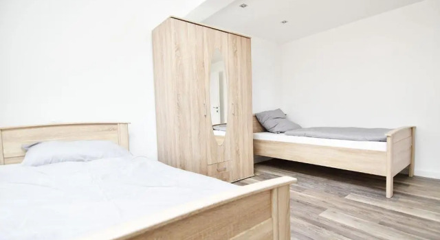 Moderne Ferienwohnung mit Sat-TV & WLAN, Забронировать Отель Леверкузен Северный Рейн-Вестфалия