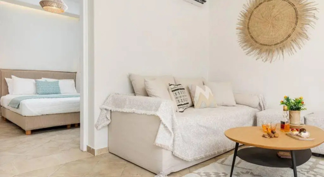 5 Star Residence 3Bdr, 2Bth, Roofdeck, Naxos Town