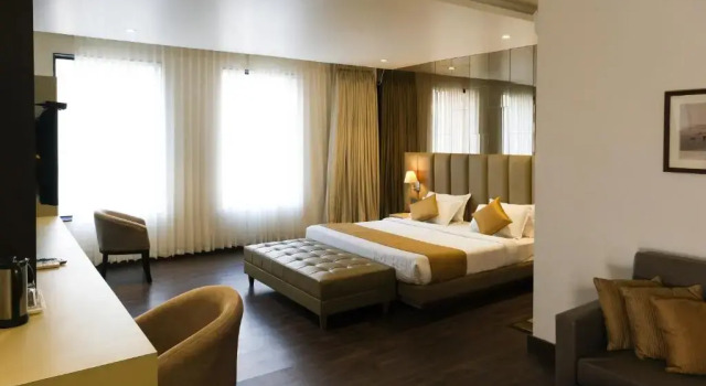 Люкс Royal The Wallflower Hotel