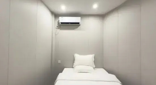 Люкс Comfort Couple Expert Boutique Hotel (Dongmen Old Street Station)