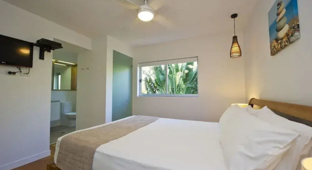 Maggies Beachfront Apt. 13