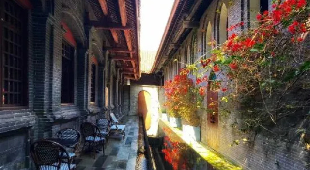 Chengdu Apostle Antique Hotel, Prenota Hotel Hotel a Chengdu con parcheggio, Parcheggio