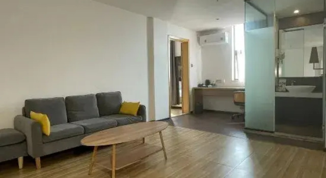 Люкс Superior 7Days Inn chain hotel (Ruijin Hongdu Square)