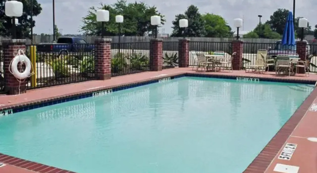 Люкс Holiday Inn Express Hotel & Suites Greenville