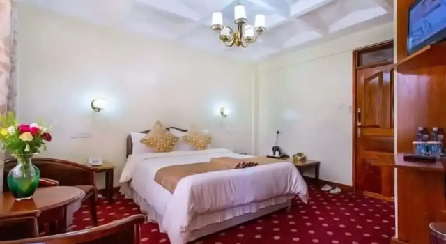 The Sportmans Arms Hotel, Rezerwuj Hotel Hotele w Laikipia z parkingiem, Parking