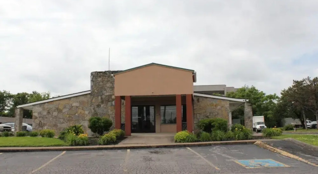 Executive Inn & Suites