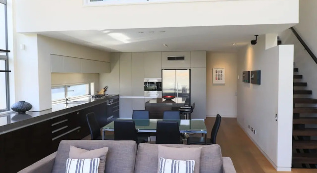 Апартаменты с 3 комнатами с балконом Lakeshore Springs Apartments