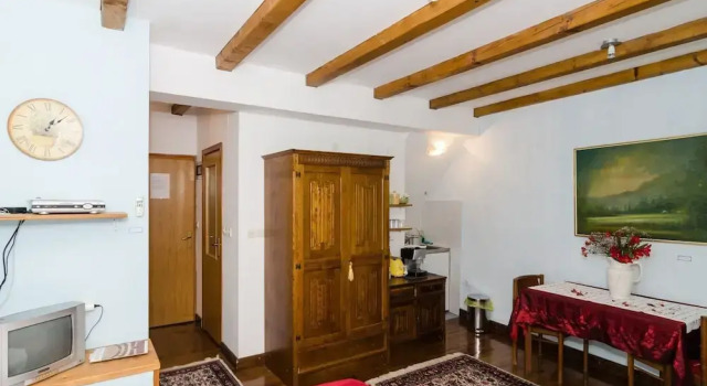 Apartment Taura - Studio Apartment With Balcony and Old City View