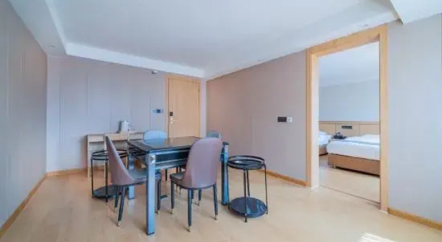 Люкс Deluxe Yun Jan  Xi  She Hotel (Chongqing Dashiba Metro Station)