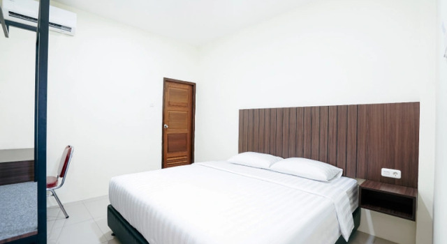 Bobo Inn, Book Hotel Singkawang 
