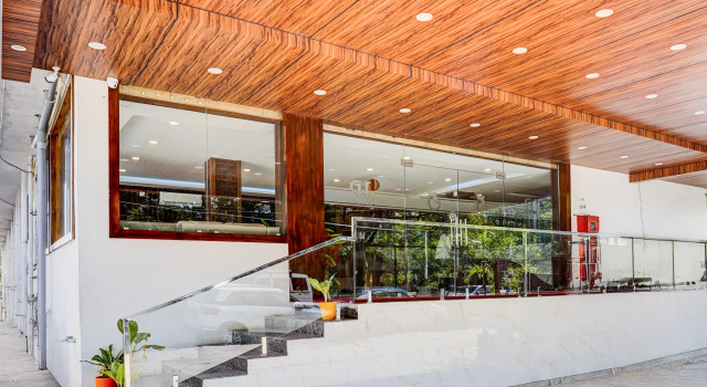 Hotel Bloom Orchid, Rezerwuj Hotel Hotele w Andhra Pradesh z parkingiem, Parking