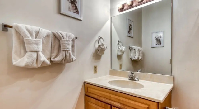 Номер Standard Owl See You 3205 - Close To Dollywood And Overlooking Gatlinburg Golf Course 2 Bedroom Condo by RedAwning