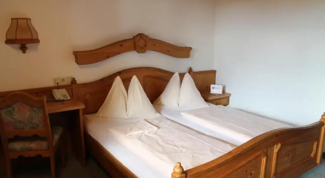 Hotel Restaurant Schwartz, Réserver Hôtel Neusiedl am Steinfelde 