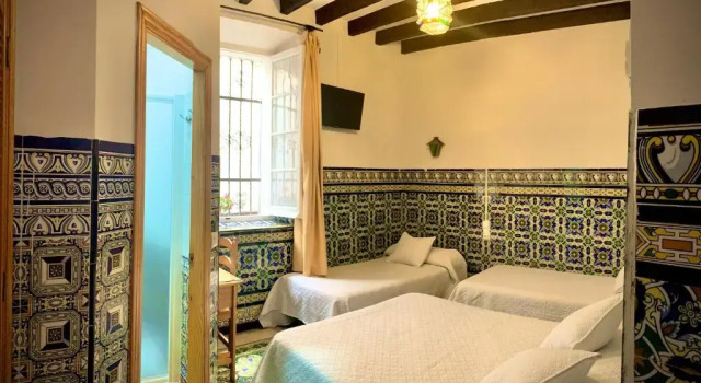 Трёхместный номер Standard Hostal Lis