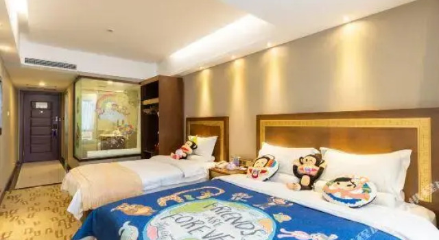 Семейный номер Standard Sun Moon Lake Hotel Dalian大连火车站店