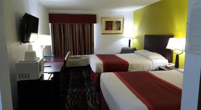 Четырёхместный номер Standard Horizon Inn