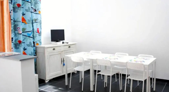 Коттедж LESCALE FAMILIALE, chambre dhôtes
