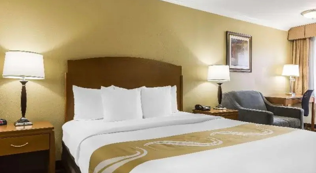 Номер Standard Quality Inn & Suites Los Angeles Airport - Stadium District