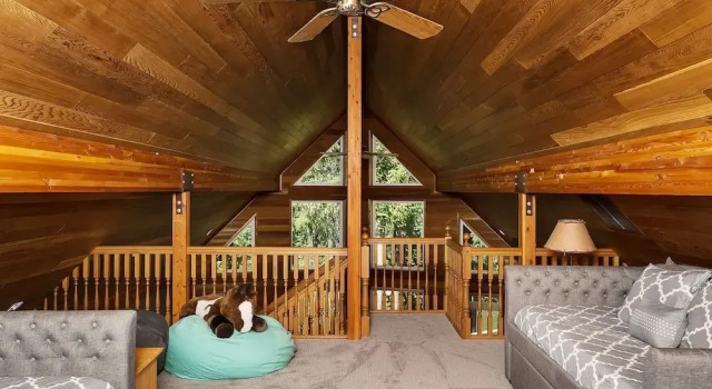 Коттедж с 3 комнатами Riffle River Lodge 3 Bedroom Home by NW Comfy Cabins by RedAwning