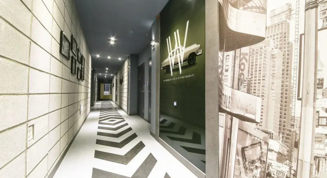 Custom Hotel