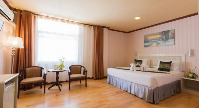 Полулюкс Korat Hotel - SHA Plus