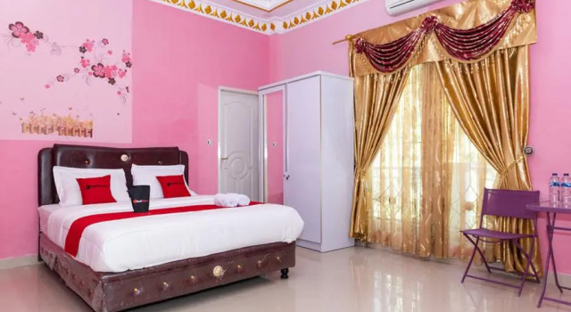 RedDoorz Premium @ Sea Residence Manado, Book Hotel Hotels in Sulawesi with Parking, Parking