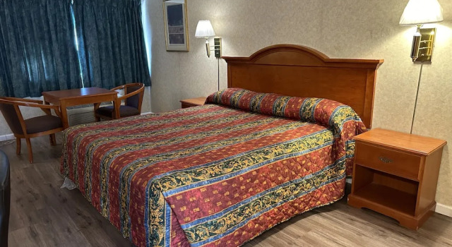 Garden Grove Inn, Забронировать Отель Отели Гарден-Гроув с парковкой, Парковка