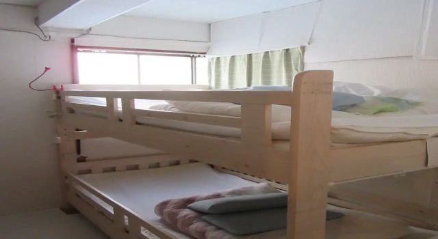 SAKURA GUEST HOUSE OSAKA DOUTONBORI (только для женщин), Забронировать Гостевой дом Гостевые дома Осаки, рядом с Торговая улица Сэнничимэ Догуясудзи, Гостевой дом