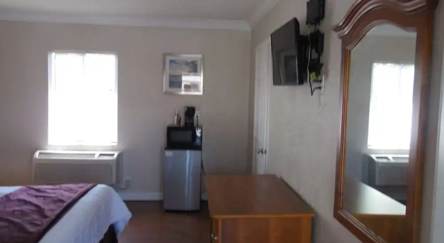 Двухместный номер Comfort Hi-Way Host Motel