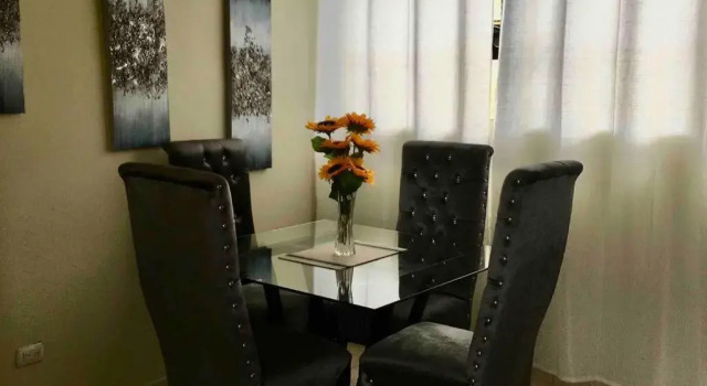 Апартаменты Apartamento amueblado con parque de recreación.