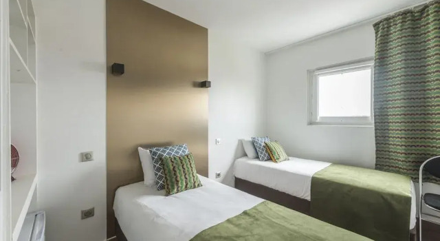 Hotel Zola 45 Bezons La Defense