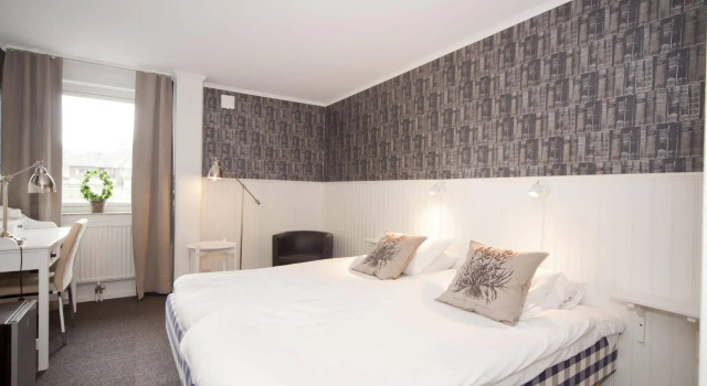 Lages Motel, Book Motel  