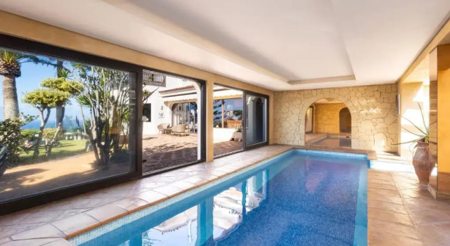 Апартаменты с видом на море El Refugio Apartments & Villa