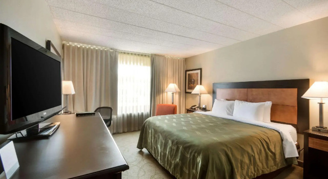 Двухместный номер Standard Chester Hotel and Conference Center