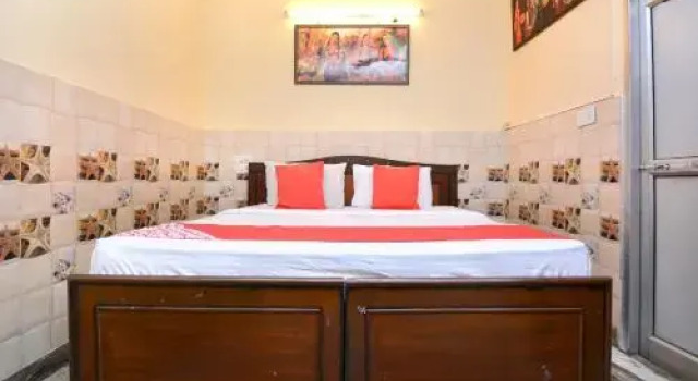OYO 26919 Hotel New Golden