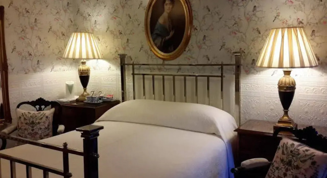 The Lonsdale Hotel