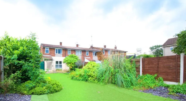 Коттедж Gorgeous Manchester Home with Garden & Parking