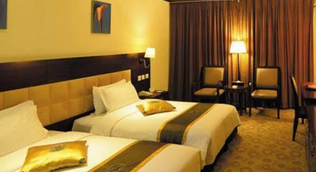 Golden Palace Hotel, Prenota Hotel Kunming Yunnan