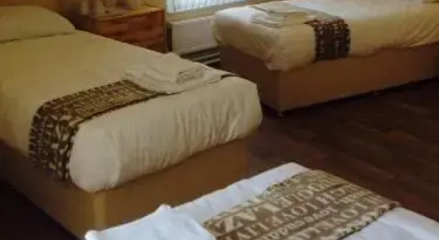 Mersey view Hotel & Pub, Забронировать Отель Уиднес Чешир