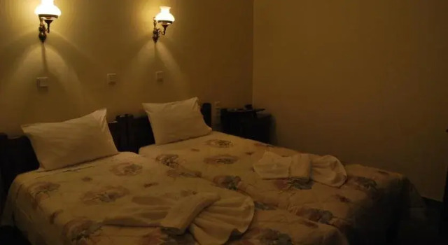 Rizoma Guesthouse, Rezervovat Hotel Karpenisi 